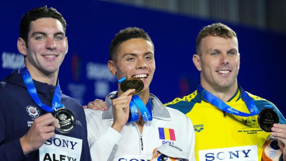 David Popovici, &icirc;ntre cei mai buni sportivi din Balcani &icirc;n 2025. &Icirc;notătorul rom&acirc;n a fost inclus &icirc;n top 10 BTA - Imaginea 7