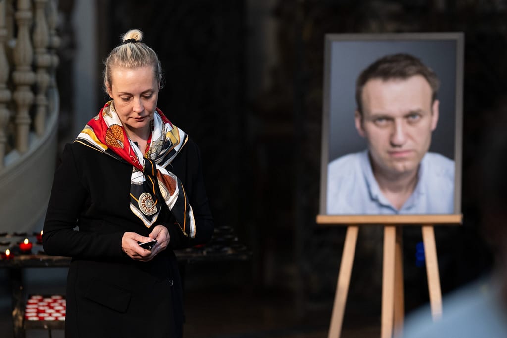 Văduva lui Navalnîi îi cere lui Putin să-i elibereze pe opozanții încarcerați. „Știu mai bine decât oricine costul întârzierilor în eliberarea prizonierilor”
