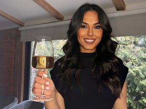 La final de 2025, Elena Voicu a făcut marele anunț: este însărcinată! „Anul acesta nu pot să beau!”