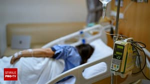 O femeie însărcinată în moarte cerebrală este obligată să nască pentru că avortul a fost interzis. Ce spun medicii