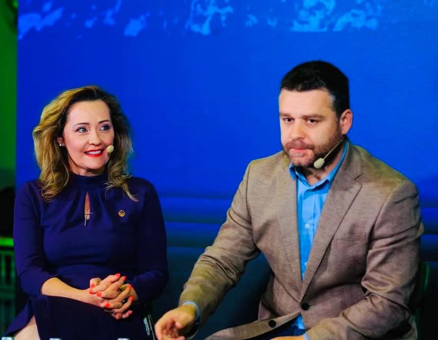 Elena Lasconi l-a felicitat pe Ciprian Ciucu după alegerile de duminică FOTO: Facebook/Elena Lasconi