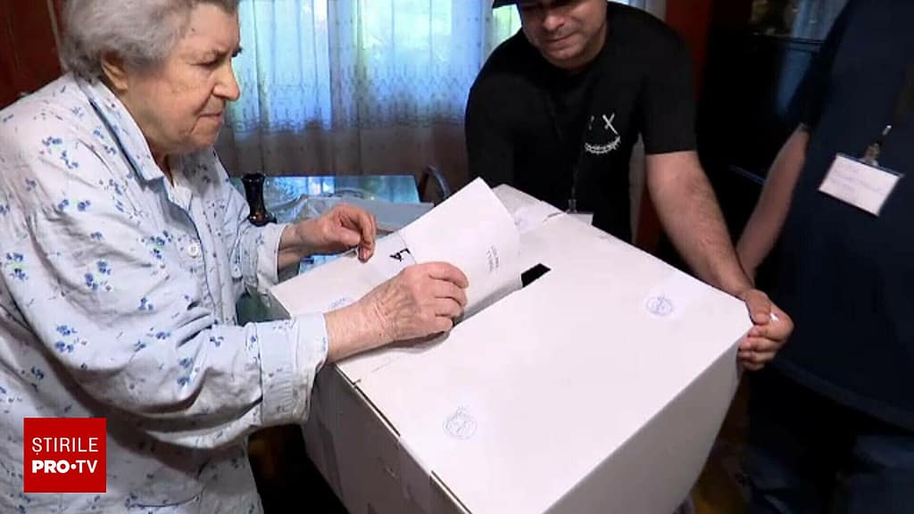 Sute de alegători au cerut urna mobilă acasă sau în spitale pentru a-şi exprima dreptul la vot. Cum s-a desfășurat procesul