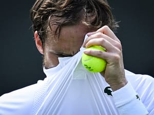 Favoriții cad pe capete la Wimbledon! Mari surprize în primul tur