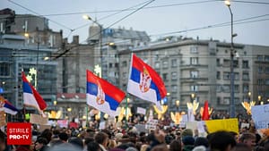 Mii de studenți și protestatari din peste 30 de orașe din Serbia cer alegeri anticipate și acțiuni anticorupție