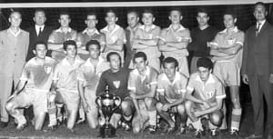 Șapca pe Cupă » O incursiune altfel printr-o parte din istoria echipei de fotbal Universitatea Cluj