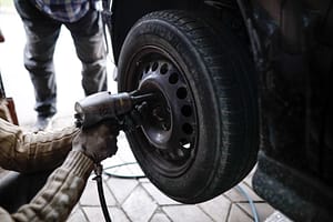 Precizările RAR despre anvelopele „all season”. Când trebuie șoferii să pună pe mașină cauciucurile de iarnă
