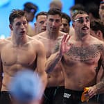 E Pan Zhanle marele rival al lui David Popovici la CM din Singapore? Ștafeta de 4X100 m liber a răsturnat calculele! AUR cu timp inuman