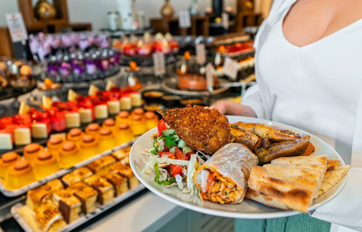 Nu pâinea din alimentația românilor este cea mai nocivă. FOTO: Shutterstock