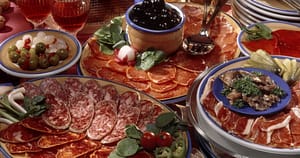 „Pâinea îngrașă, dar alte alimente sunt mult mai nocive” -i îmbolnăvește pe români