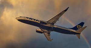 Ce a pățit un pasager Ryanair după ce a vapat în toaleta avionului