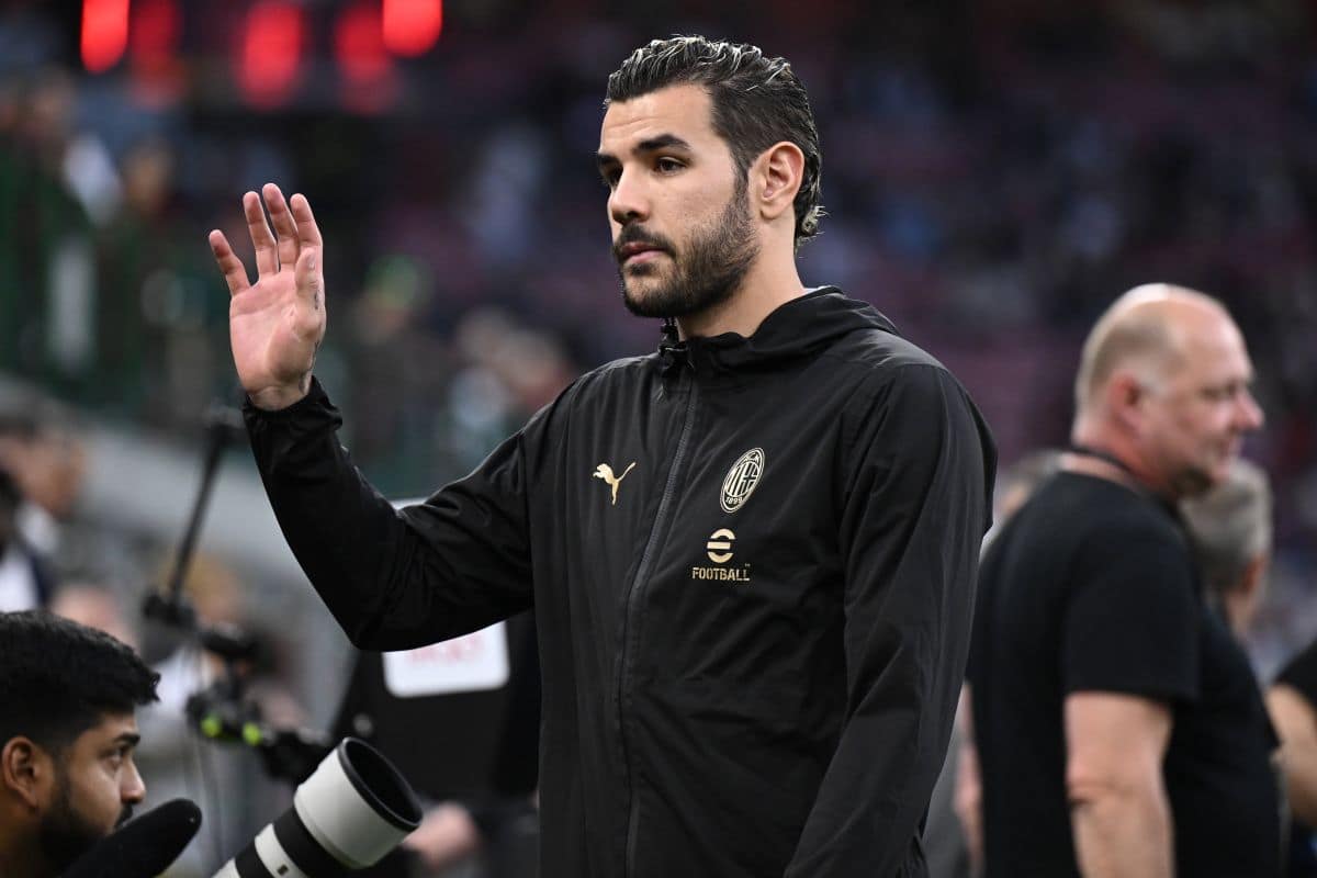 Theo Hernandez aruncă săgeți otrăvite: „Meritam alt tratament! Eram cel mai bun fundaș lateral din Serie A”