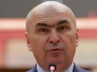 Premierul Bolojan a numit 3 companii de stat unde șefii și-au mărit indemnizațiile cu 50%: „Efectiv îi sfidează pe oameni”