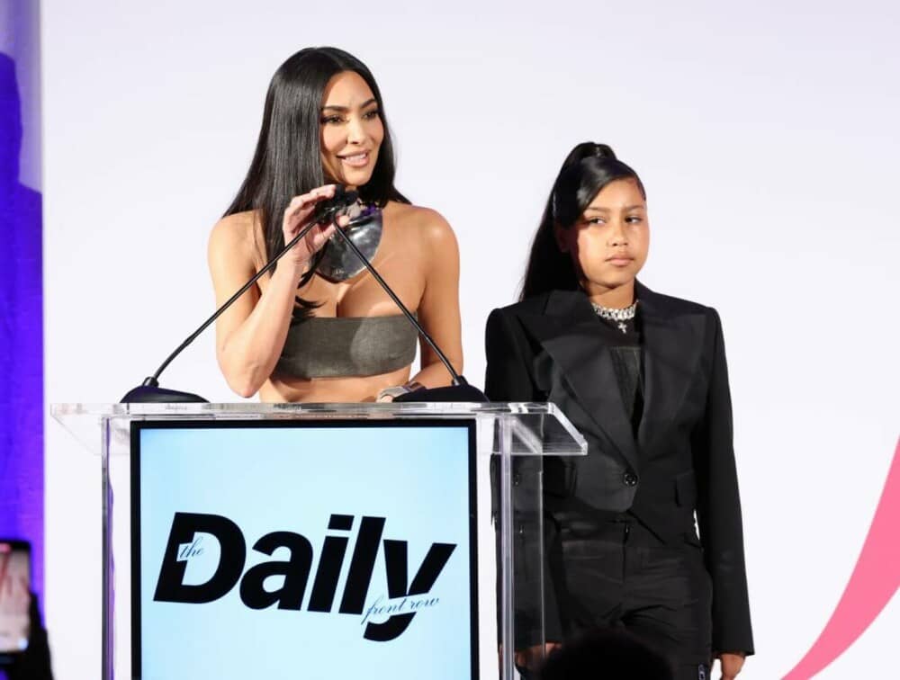 Kim Kardashian și fiica ei North West au atras toate privirile la Roma. Ținuta excentrică a adolescentei de 12 ani. FOTO - Imaginea 12