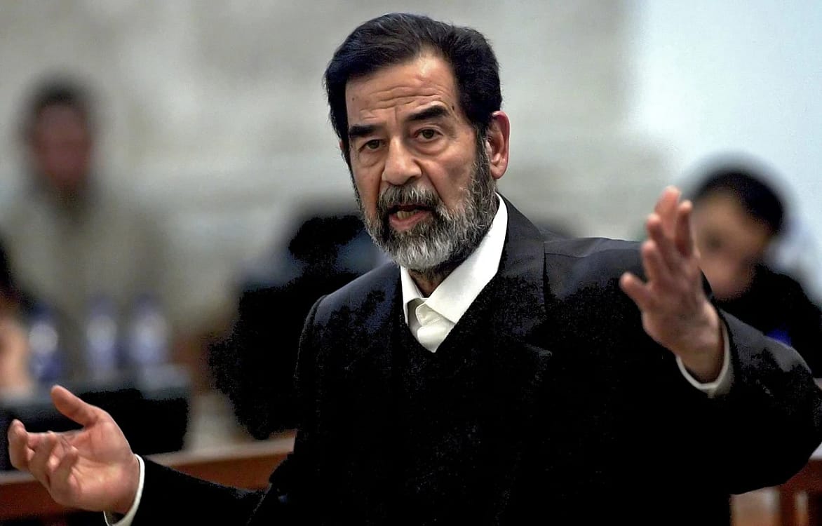 Saddam Hussein a fost condamnat la moarte prin spânzurare FOTO: Profimedia