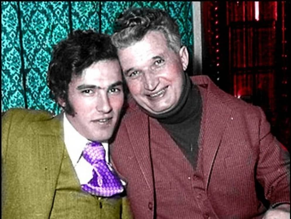 Nicu Ceaușescu, alături de tatăl său Nicolae Ceaușescu FOTO: Arhivă
