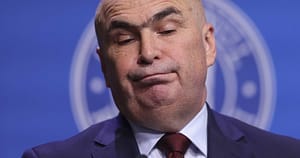 Reacția lui Bolojan, după ce a fost întrebat dacă este dispus să renunțe la o parte din salariu