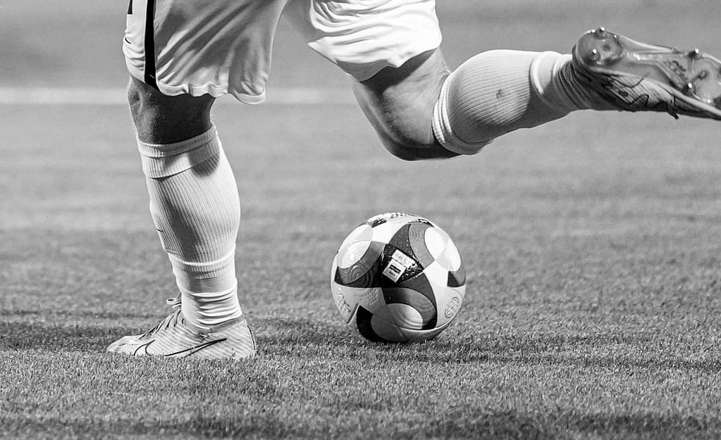 Tragedie de proporții în țara vecină: jucătorul a murit la 25 de ani, chiar pe teren