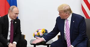 Bloomberg: Trump ar fi discutat cu aliații despre posibile concesii teritoriale în cadrul negocierilor de pace cu Rusia