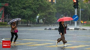Ploi puternice cu descărcări electrice în mai multe județe din țară. Meteorologii ANM au emis un Cod galben de vreme rea