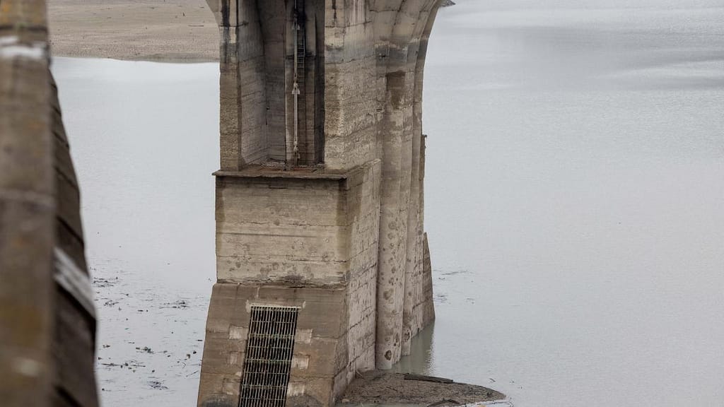 100.000 de români puteau să nu aibă apă de Crăciun. Cum a fost rezolvată criza în Dâmbovița / video