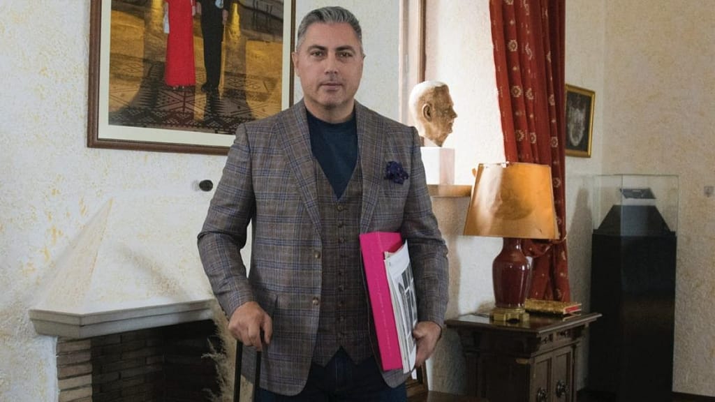 Alexandru Ciucu, imagine controversată alături de fiicele sale: Par chiar speriate