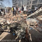 VIDEO + FOTO Un avion cu 244 de oameni la bord s-a prăbușit. ”La o primă vedere, pilotul a făcut o greșeală crasă și fatală”/ Există un supraviețuitor