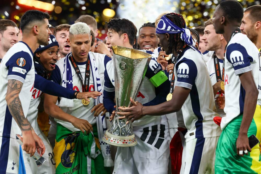 Tottenham, echipa lui Radu Drăgușin, a câștigat Europa League. A învins în finală cu 1-0 pe Manchester United. FOTO - Imaginea 16
