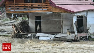 Cod portocaliu de inundaţii pe râuri din patru judeţe, până luni dimineaţa. Avertismentul hidrologilor