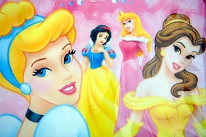 Disney face o investiție masivă în OpenAI. Personajele sale iconice intră în lumea inteligenței artificiale