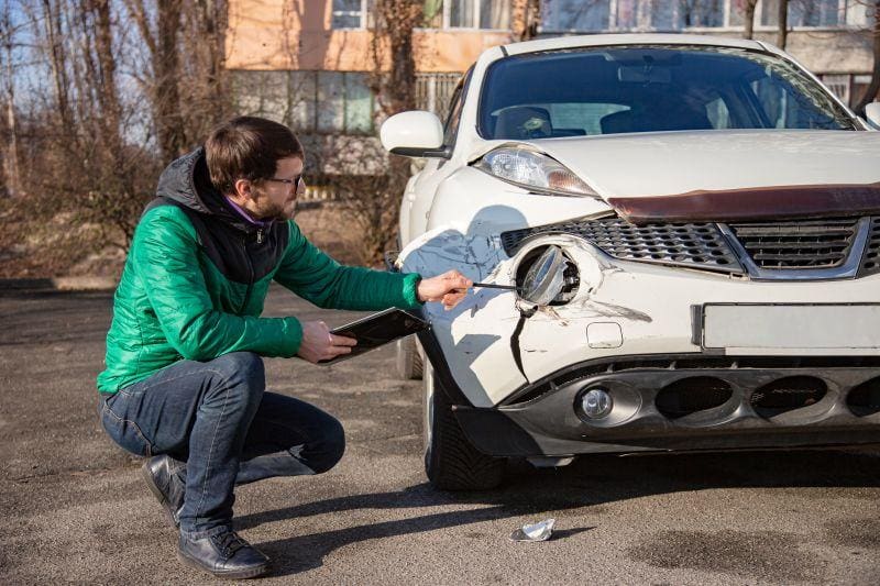 Avertisment de la MAE: România va ajunge în fața Curții de Justiție a UE, dacă nu adoptă rapid legea prin care păgubiții unui asigurător RCA pot primi daune mai mari de 500.000 de lei