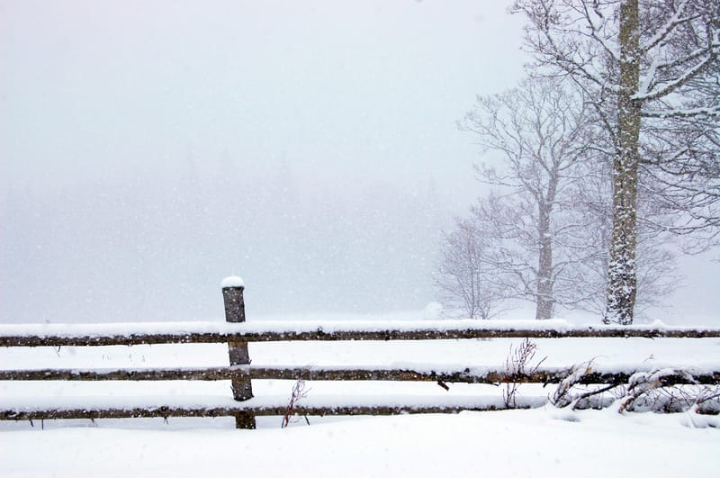 Salvamont Brașov, avertisment pentru turiști pe fondul condițiilor meteo „periculoase” din zona montană