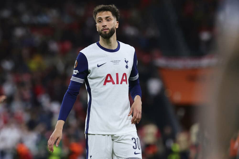 Tottenham, echipa lui Radu Drăgușin, a câștigat Europa League. A învins în finală cu 1-0 pe Manchester United. FOTO - Imaginea 8