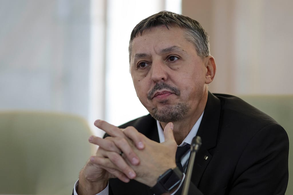 Ministrul Educaţiei, întrebat dacă intenţionează să plece din funcţie: E un lucru la care mă gândesc în aceste zile