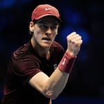 Jannik Sinner s-a impus în fața lui Alexander Zverev și este în semifinale la ATP Finals