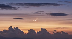 Lună Nouă pe 25 iunie. Patru zodii o pot lua de la capăt din nou