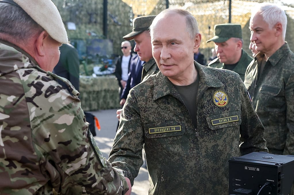 Despre război și pace: În doar câteva ore, Putin este așteptat să transmită un semnal major