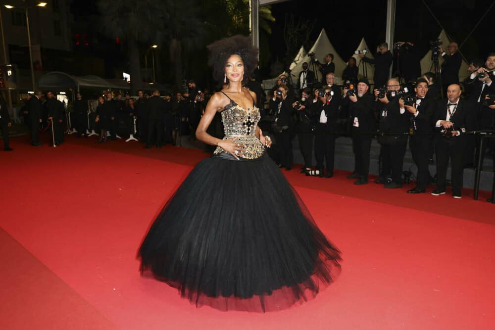 Naomi Campbell, transformare incredibilă pe covorul roșu, la Festivalul de la Cannes. Cum arată vedeta la 54 de ani. FOTO - Imaginea 2