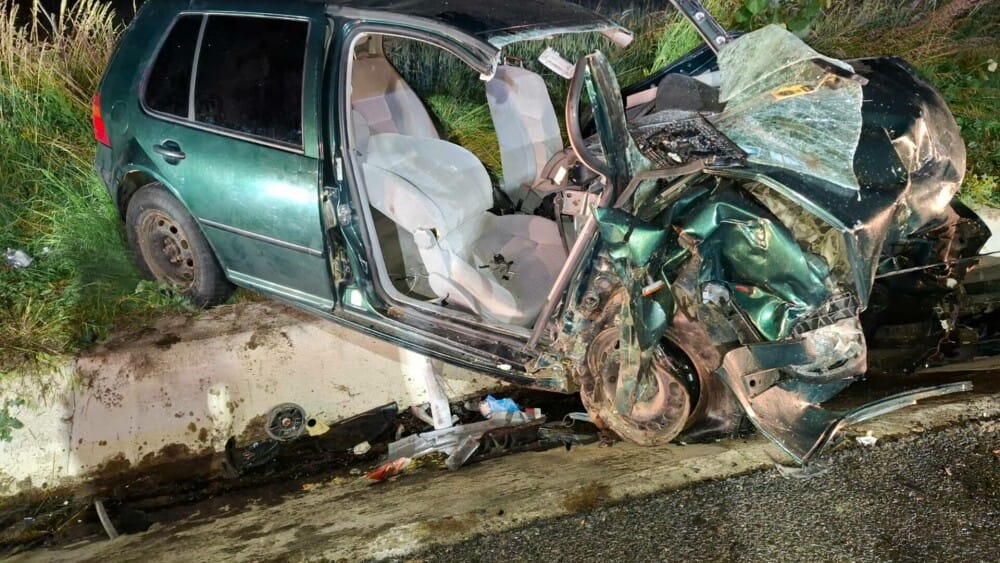 Accident grav în județul Botoșani. Doi tineri au murit pe loc, iar alte patru persoane au fost grav rănite. FOTO - Imaginea 3