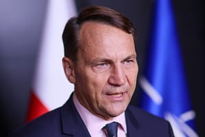 Ministrul de externe al Poloniei: „Dronele erau nefuncţionale, ceea ce îmi sugerează că Rusia a încercat să ne testeze fără a declanşa un război” / Keith Kellogg, sfat pentru europeni: Nu-l presaţi pe Trump!