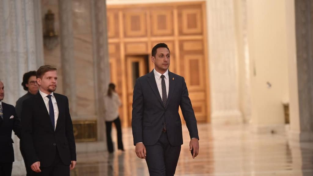 Drulă -paste. Vlad Gheorghe l-a prins în ofsaid: Cine fură azi un slogan, în viitor va fura mai multe lucruri