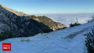 Pățania unor turiști surprinși de codul roșu în Munții Făgăraș. Salvamontiştii nu au putut interveni din cauza viscolului