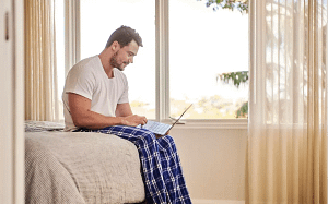 Munca de acasă ar putea deveni un drept garantat prin lege