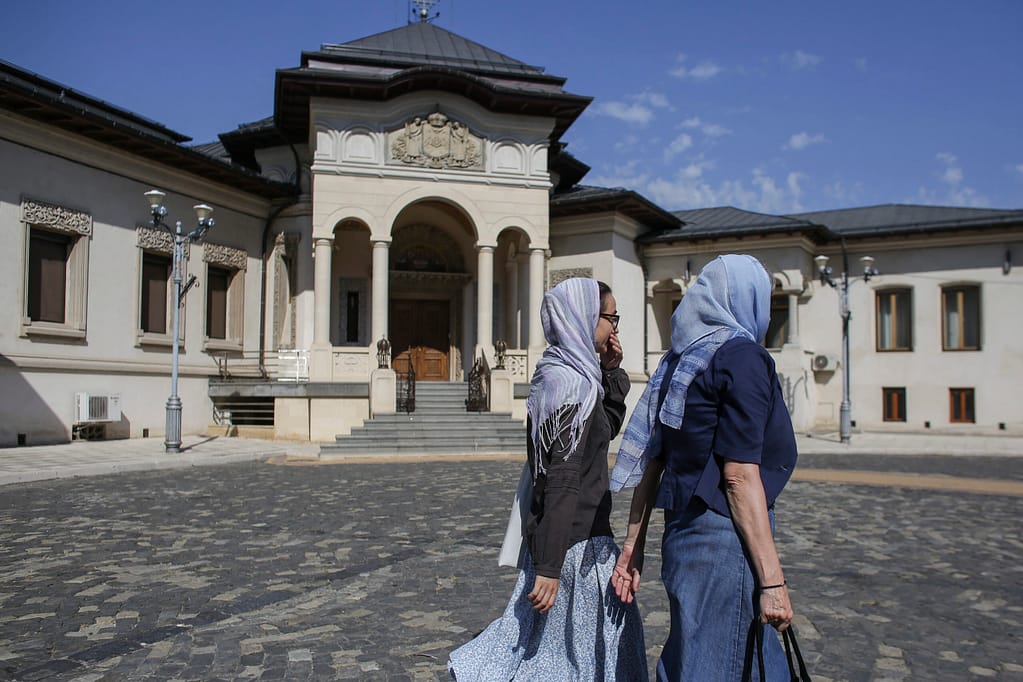 Sinodul BOR aprobă canonizarea a 16 femei cu viaţă sfântă. Cine sunt acestea