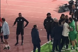 Marius Șumudică, scandal chiar la meciul de debut » Altercație cu starul de milioane al adversarei