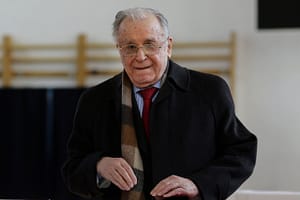 DOCUMENT. Ion Iliescu, inclus pe o listă neagră într-un act oficial asumat de Administrația Prezidențială: „Nu și-a renegat niciodată convingerile marxiste”