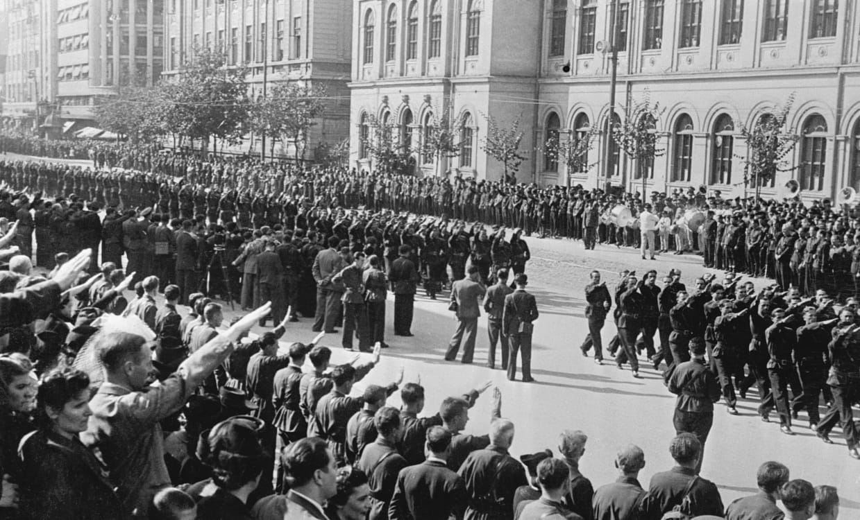 Miting al legionarilor în centrul Bucureștiului. FOTO: Getty Images