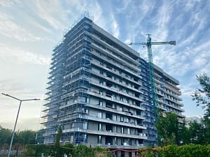 Când vor scădea prețurile la apartamente noi. Mircea Coșea arată un paradox în imobiliare