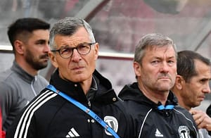 SuperLiga: Universitatea Cluj înscrie trei goluri în inferioritate numerică și o învinge pe Dinamo. Trupa lui Sabău e la un pas de Europa