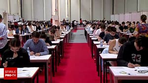 Mii de tineri au dat admiterea la facultățile de Medicină. Mulți spun că subiectele au fost mai grele decât în anii trecuți
