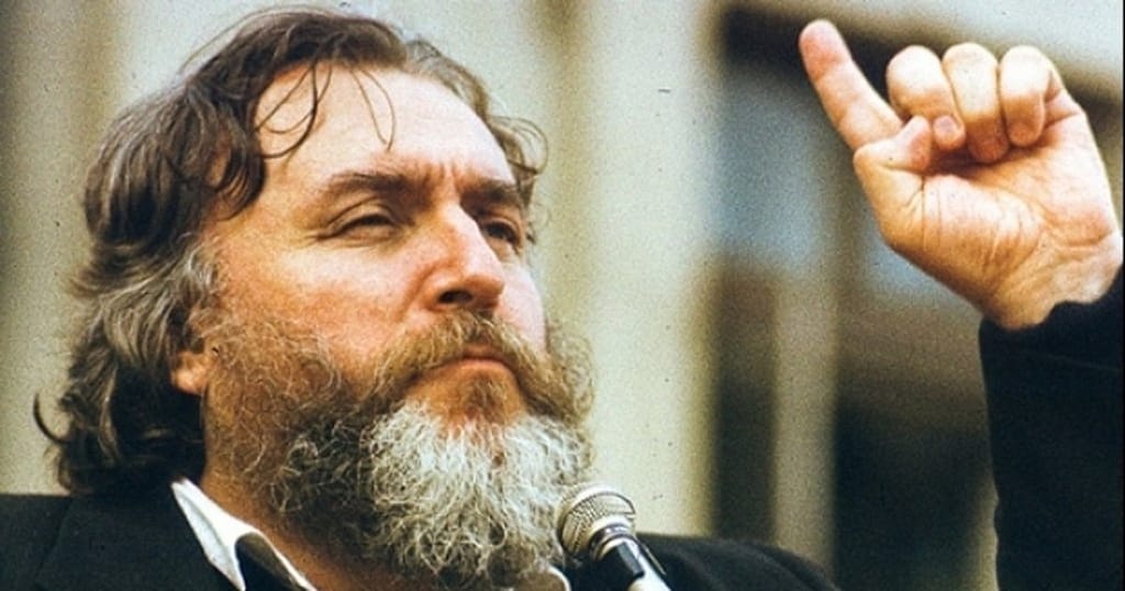 5 noiembrie: 15 ani de la moartea lui Adrian Păunescu, poetul care a scris istorie prin Cenaclul „Flacăra”